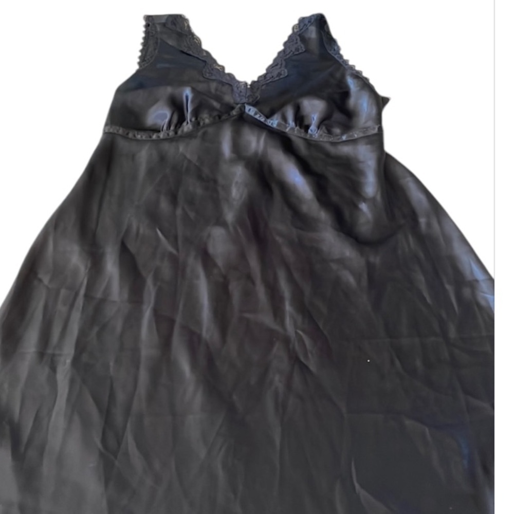 ENCHANTING satin gown